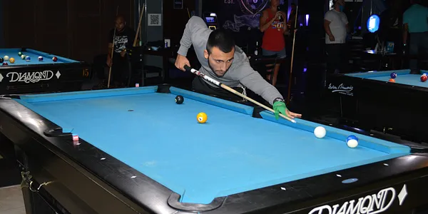 7ft table Hourly