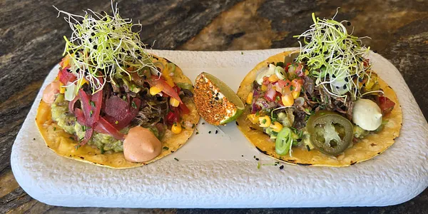 DUO TACOS // PULLED BEEF & PULLED PORK TACOS
