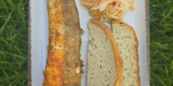 350g BAKED HAKE, PICKLED VEGETABLES, BREAD 