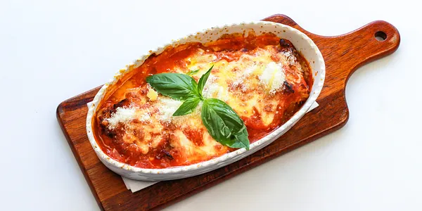 lasagne s boloňským ragú z hovädzieho mäsa, 