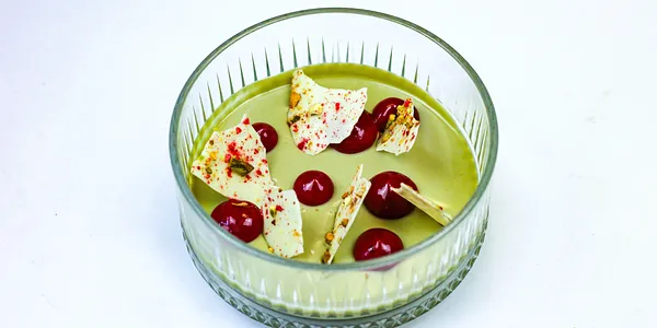 pistachio panna cotta with vanilla, 