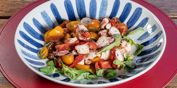 Insalata di polpo e pomodorini misti 
