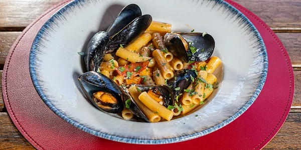 Maccherone cozze pecorino mentuccia