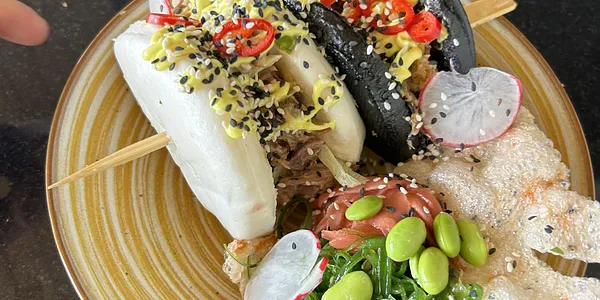 200g Baou buns with duch rilette with teriyaki mayo