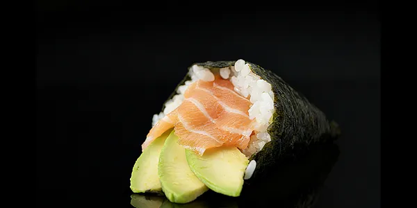 121. Temaki sake avocado
