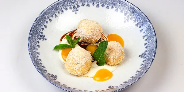 cottage cheese balls with vanilla mascarpone,