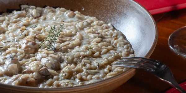 Risotto con Porcini, Castagne, Timo e Formaggio Erborinato