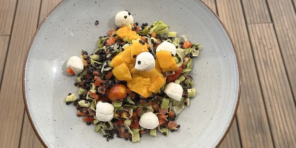 300g Salat taboulleh with mango and mini mozarella 