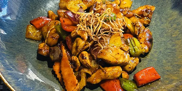 G4 CHICKEN WITH CASHEW NUT