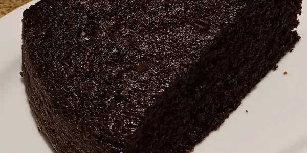 Torta di cioccolato morbida.