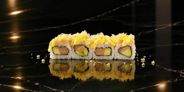 86. Salmon zafferano 