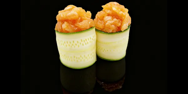 45. Gunkan zucchina salmone