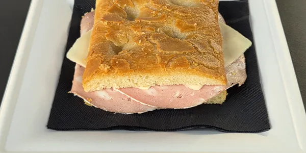 Piazza dei Miracoli (mortadella e formaggio)(mortadella and cheese)