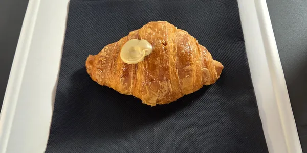 Cornetto pistacchio(pistachio cornetto)