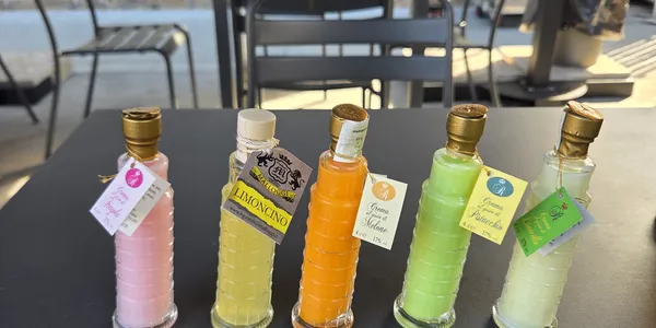 Fragola,Limoncello, Melone,Pistacchio, Crema di limoncello  Cl 4