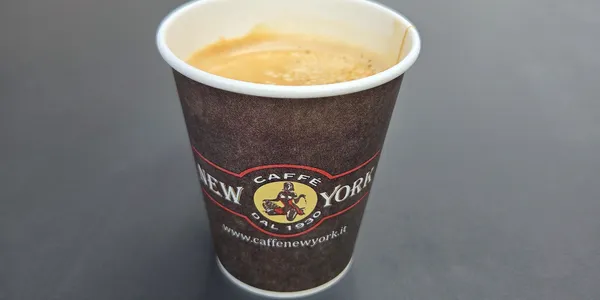 Caffè americano (americano coffee)