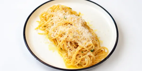 spaghetti with garlic oil,