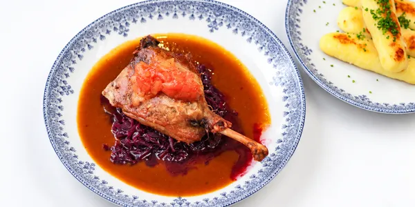 duck thigh with apple chutney,