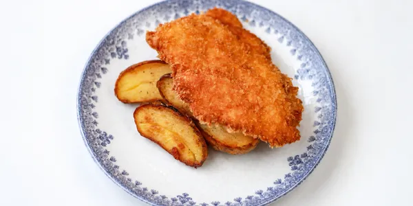 chicken schnitzel in panko breadcrumbs, 
