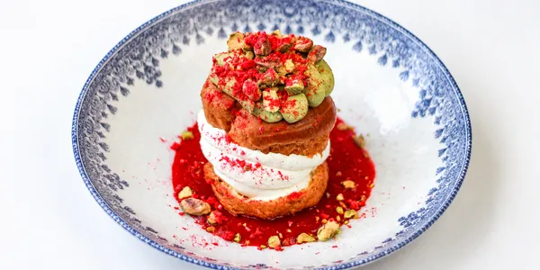 choux pastry with pistachio glaze,