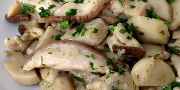 PORZIONE DI FUNGHI PORCINI* TRIFOLATI