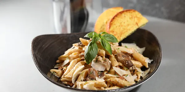 CHICKEN ALFREDO