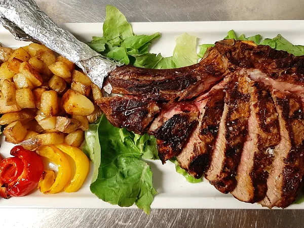 Tomahawk di manzo