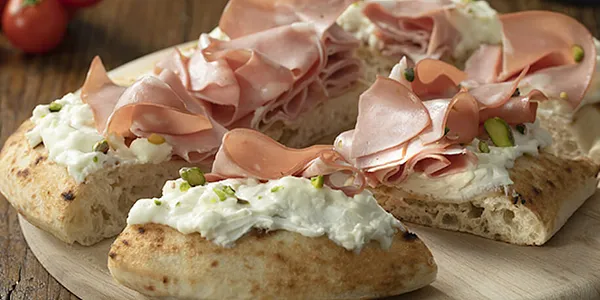 PINSA ROMANA FARCITA PESATA AL MOMENTO 15,99 EURO AL KG