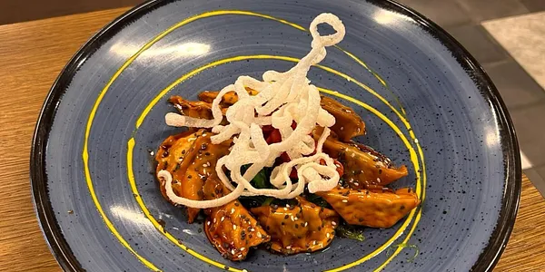 🆕 160g gioza plnená zeleninou s wakame šalátom a teriyaki omáćkou