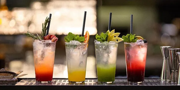 LIMONADA ( CLÁSICA, MANGO, FRESA, MARACUYÁ) // LEMONADE (CLASSIC, MANGO, STRAWBERRY, PASSION FRUIT)
