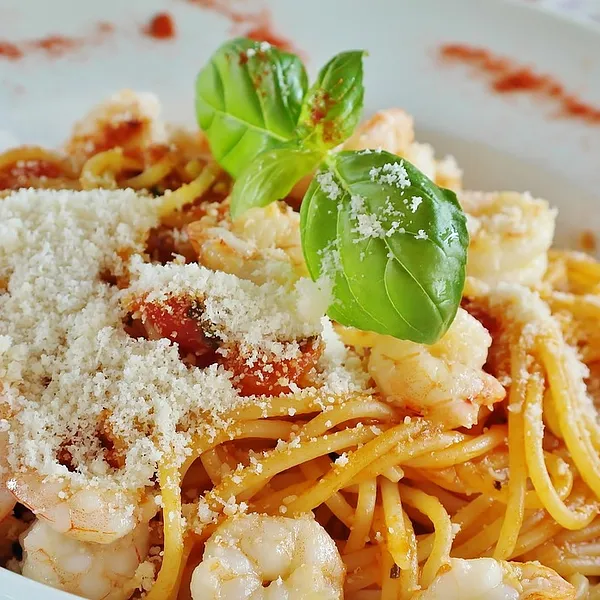 Pasta with sauce