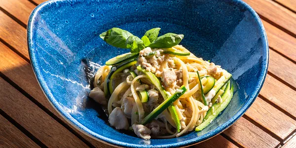 Linguina al burro alici yuzu  e mollica di pane 